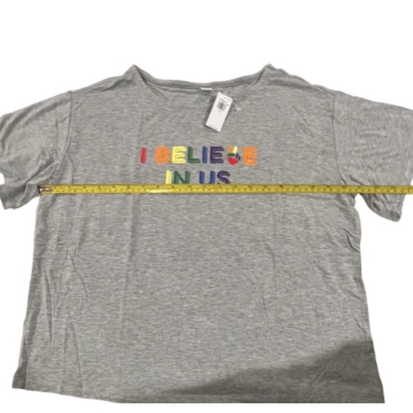 Old Navy- I Believe In Us T Shirt-Women's Size: Medium-Color: Grey-NEW!! - Picture 10 of 11